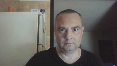 uomo 56 anni cerca donne