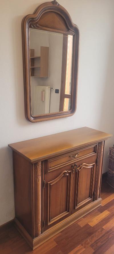 Mobile in stile con intaglio + specchiera coordinata