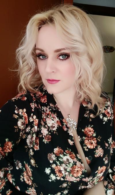 Angelica, donna single 40 anni