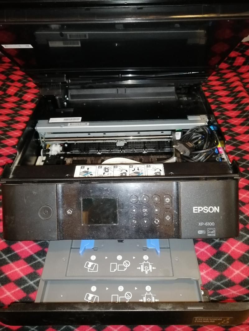 Stampante Epson XP-6100 guasta per ricambi