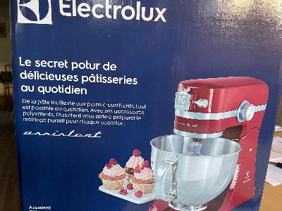 PLANETARIA ELECTROLUX EKM 4000