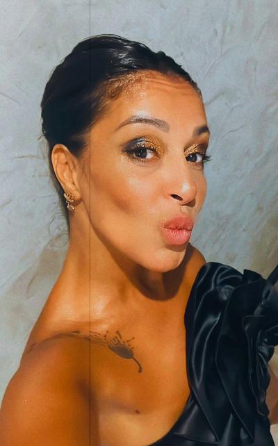 Jasmine, donna sensuale e affettuosa