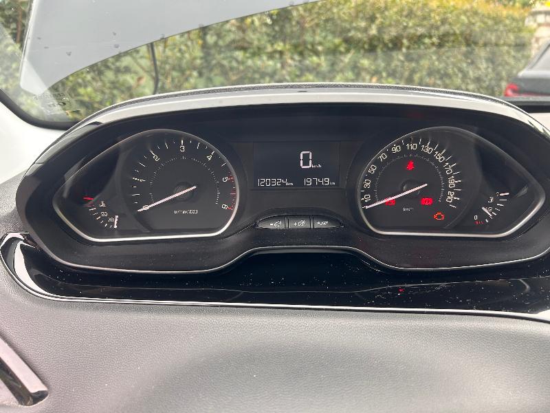 Peugeot 208 5 porte 1.6 HDi (75cv) Allure